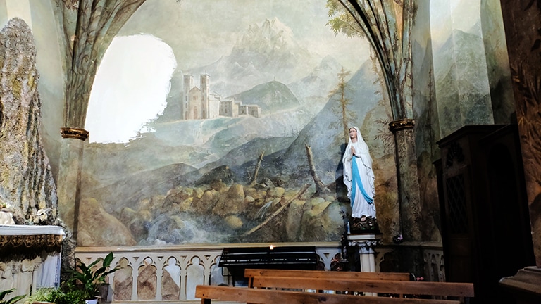 Via Garona: trompe l'oeil à l' Église Saint-Jacques_Trompe l'œil à Muret-Olivier Bleys