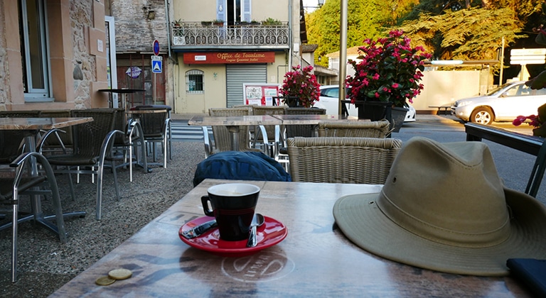 Via Garona: café chez Kiki-St-Martory-Olivier Bleys